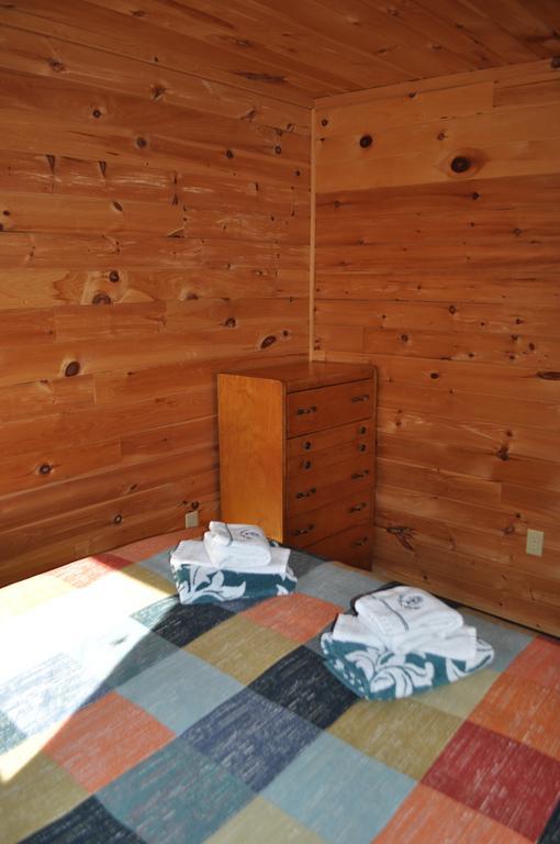 The Sleeping Moose Cottage Birch Plain Екстер'єр фото