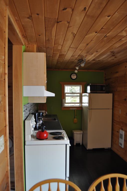 The Sleeping Moose Cottage Birch Plain Екстер'єр фото