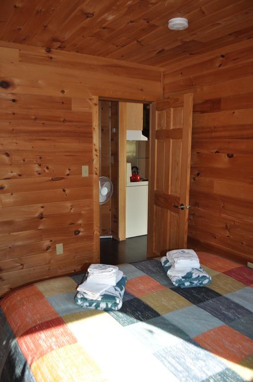 The Sleeping Moose Cottage Birch Plain Екстер'єр фото